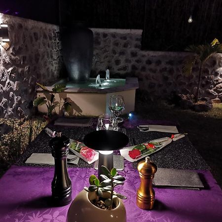 Hostal 170 Room 15 Service Appartement Le Tampon Bagian luar foto